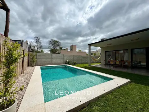 Casa en venta en Escobar en barrio semicerrado - APTA CREDITO - ID 5691
