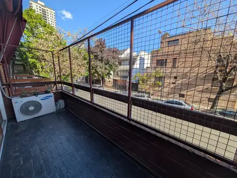 Casa 6 ambientes con 4 baños
