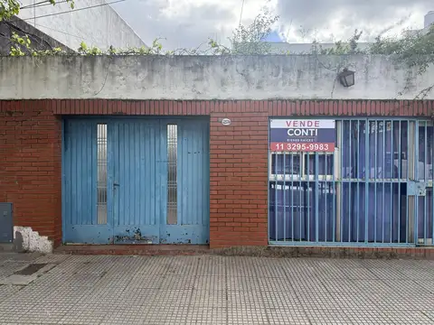 Casa con local en venta Soldati