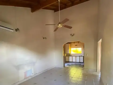 Depto Tipo Casa en Venta en El Palomar, USD 72.000