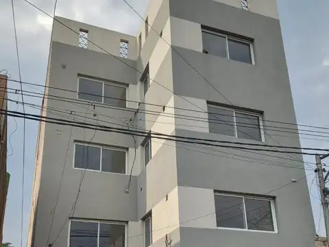 Edificio Comercial -EDIFICIO A TERMINAR - PH 4 PISOS