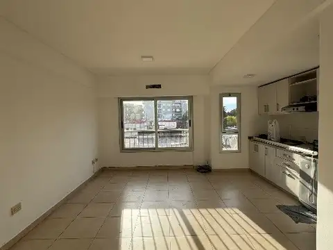 Departamento en Alquiler en Ituzaingo Sur, $ 500.000