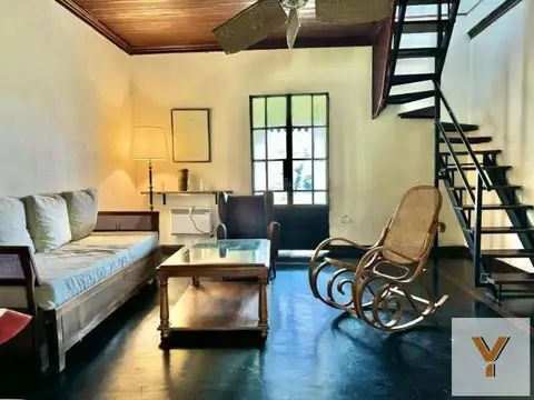 Casa 8 ambientes con 4 baños