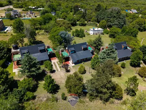 Casa + Complejo de 6 cabañas en venta Calamuchita