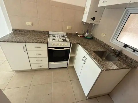 Departamento en Alquiler en Pichincha, $ 300.000