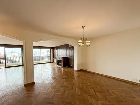 DEPARTAMENTO SEMIPISO SOBRE CAÑADA - CATEGORIA