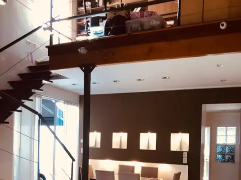 Casa 5 ambientes con 2 baños