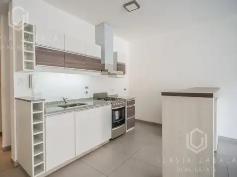 Venta monoambiente con balcón corrido Boedo