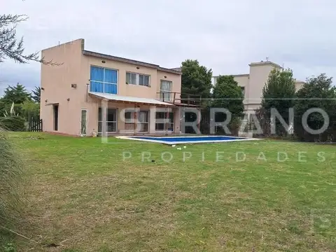 JHO. Venta casa  dos plantas Barrio San Francisco Villanueva.