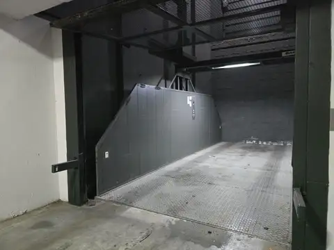 Cochera en Venta en Barracas