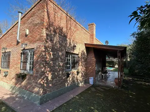 Casa 2 ambientes con 1 baño