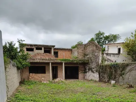 OPORTUNIDAD ! VENDO CASA  A TERMINAR VILLA RIVERA INDARTE