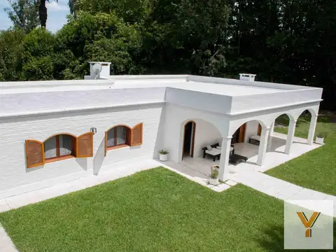 Casa en Venta en Villa Elisa, USD 380.000