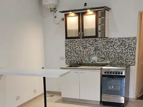Local en venta en Flores Norte - Ideal para emprendimiento unipersonal