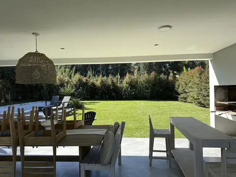 Casa en Venta en Yerba Buena, USD 1.200.000