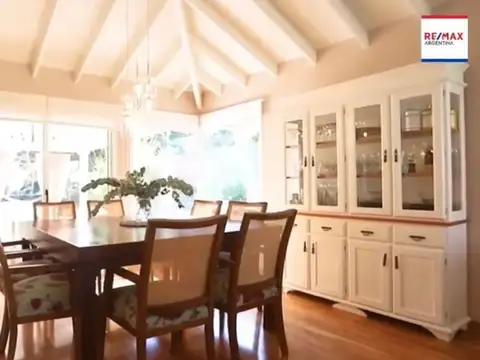 Alquiler casa en Bo Septiembre con piscina