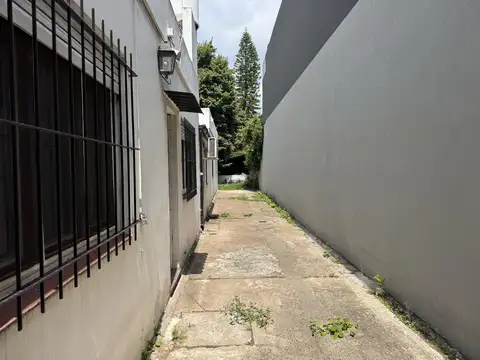 Casa en Venta en Acassuso Vias  /  Libertador, USD 405.000