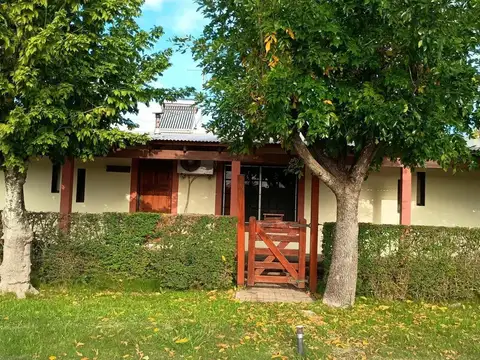 Casa en venta - 2 Dormitorios 2 Baños - Ensenada