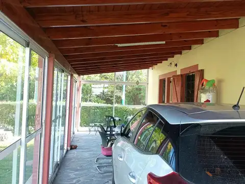 Casa 3 ambientes con 2 baños