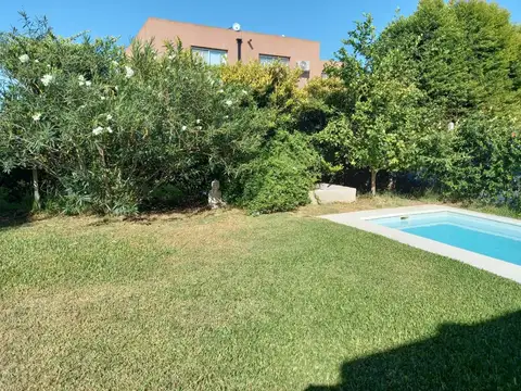 Casa en Alquiler de 3 dormitorios