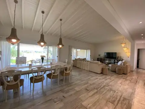 Casa en Venta de 5 dormitorios