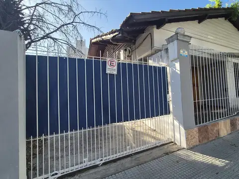 Leandro N. Alem 1600, Piso 0