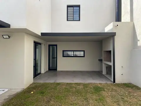 Casa en Alquiler A Estrenar