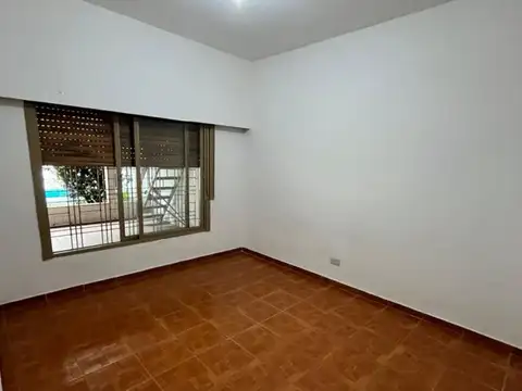 VENTA DE CASA 3 AMB CON COCHERA Y PISCINA EN LA TABLADA
