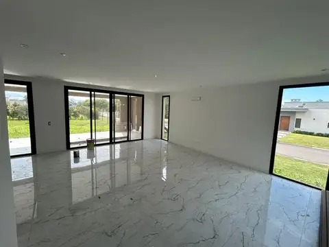PILAR DEL ESTE - SANTA GUADALUPE 400