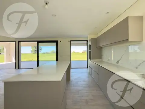 Casa en Venta al Este