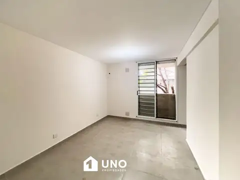 Ov. Lagos 400, Piso 1