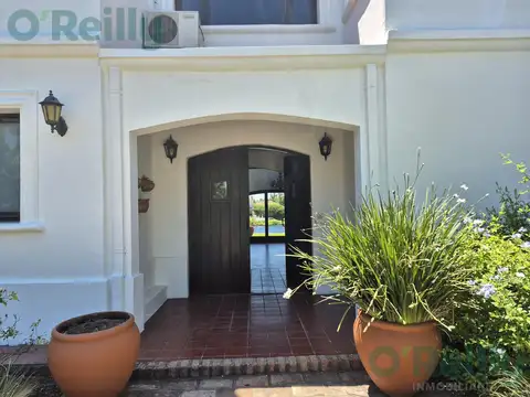 Casa en Alquiler de 4 dormitorios