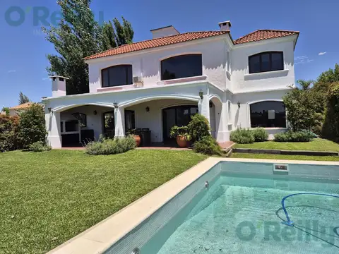 Casa en  alquiler anual  a la laguna Santa Catalina, Villanueva, Tigre