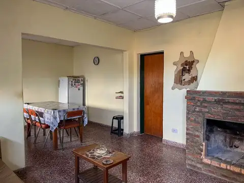 Galpón, Casa y Terreno en Bv. Brown, Victoria