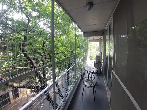 VENTA DEPARTAMENTO 3 AMBIENTES MUY LUMINOSO — DOBLE COCHERA — SAAVEDRA