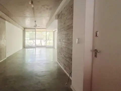 Oficina 3 ambientes con 2 baños