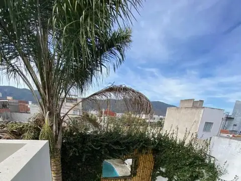 Exc Casa Vta 3 dorm pileta/qcho/gge B° Pereira Rozas