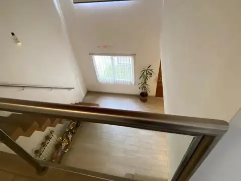 Casa en Venta con 6 cocheras