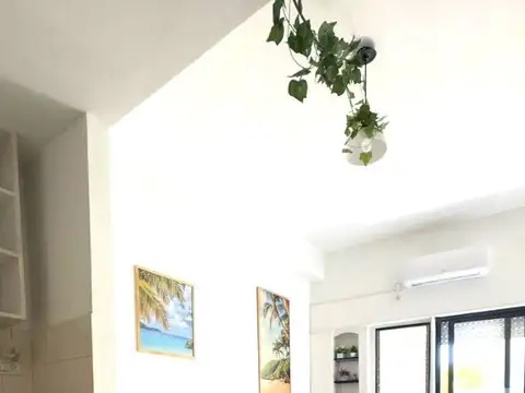 1 AMB 25 MTS TOT,AMUEBLADO,3° X ESC, SIN EXPENSAS,FTE C/ BALCÓN,COC.INTEGRADA,EXC UBICACIÓN