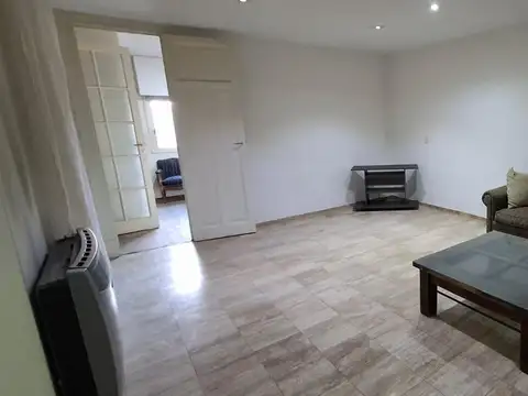 DEPARTAMENTO 3 AMBIENTES CON BALCÓN 