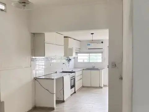 Depto Tipo Casa en Venta en Los Hornos, USD 43.000