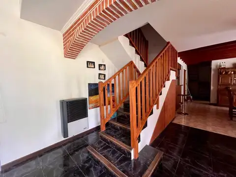 Casa 4 ambientes con 3 baños