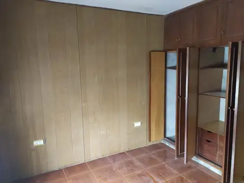 Casa en Venta con 5 cocheras