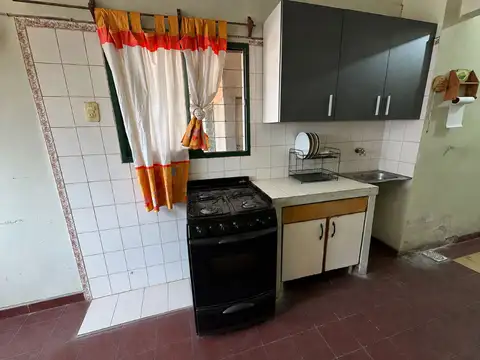 Depto Tipo Casa 5 ambientes con 2 baños