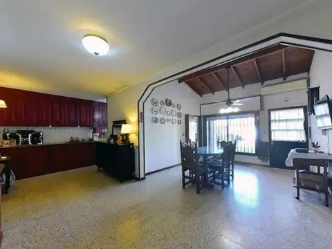 VENTA CASA 4AMB + OFICINA QUINCHO PARQUE S.A PADUA