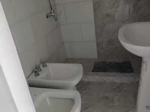Departamento en Alquiler en Gonzalez Catan, $ 400.000