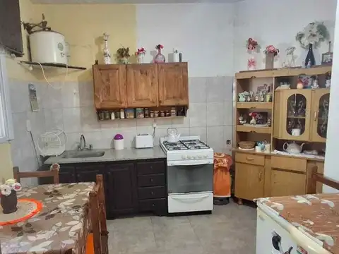 VENTA CASA 3 AMB + DPTO 2 AMB MERLO, GARAGE, PATIO