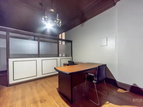 Oficina en Venta 90 años