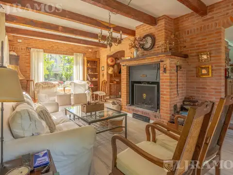 Casa en venta  en Barrio Cerrado El Establo,  Haras Del Pilar - Amenities y buen acceso a Panamerica