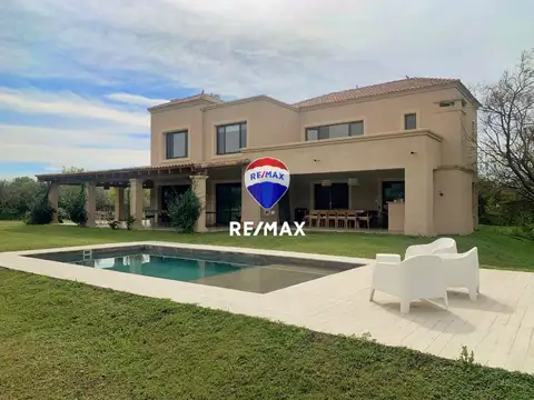 VENTA CASA CHACRAS DE SAN LORENZO CHICO CON PILETA